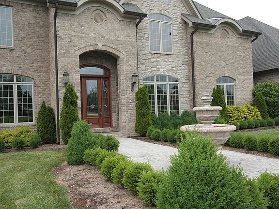 4th image of 102 Silver Fox Dr