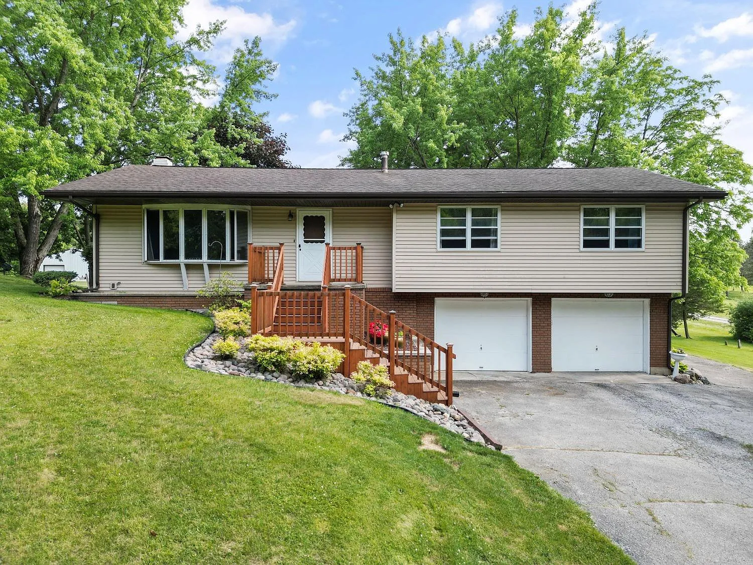 618 W 50 N photo 1