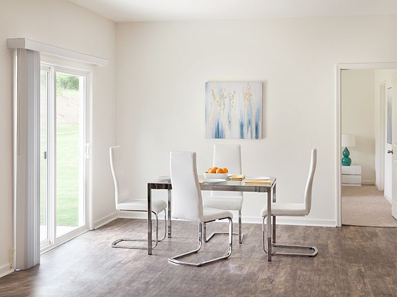 Perseus Perseus Dining Room