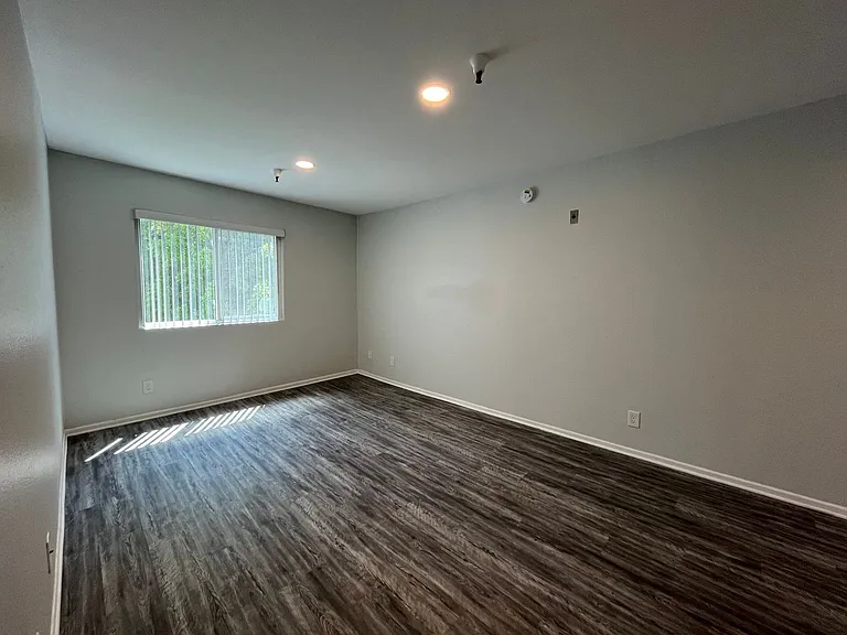4378 Sepulveda Blvd — Photo 57
