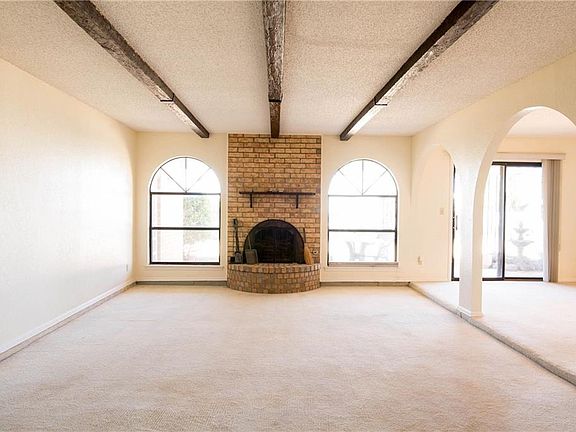 4th image of 1023 Oneida Dr