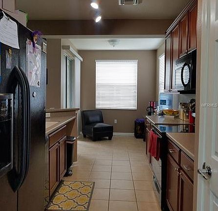 4th image of 2023 Kings Palace Dr
