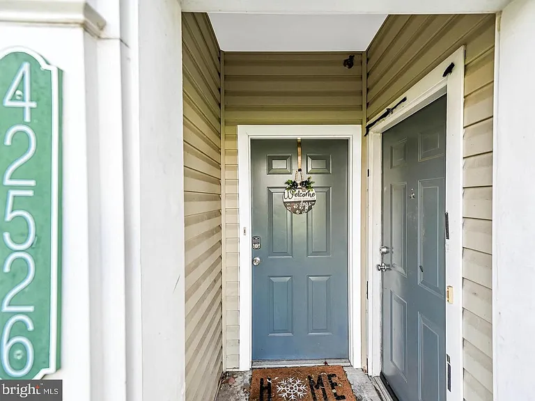 42526 Mayflower Ter — Photo 15