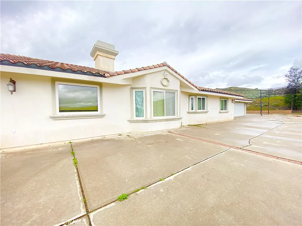 Building Photo - 14670 Gilman Springs Rd
