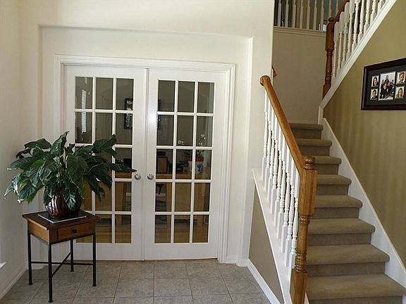 4th image of 1104 Peregrine Dr