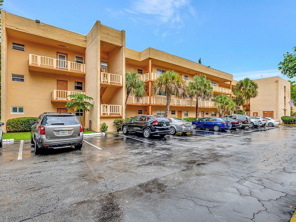 1st image of 8400 Lagos De Campo Boulevard #308