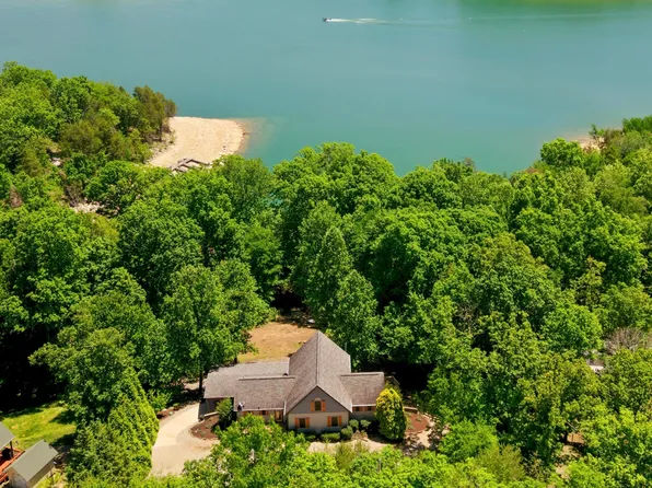 404 Cedar Point Rd, Bee Spring, KY 42207