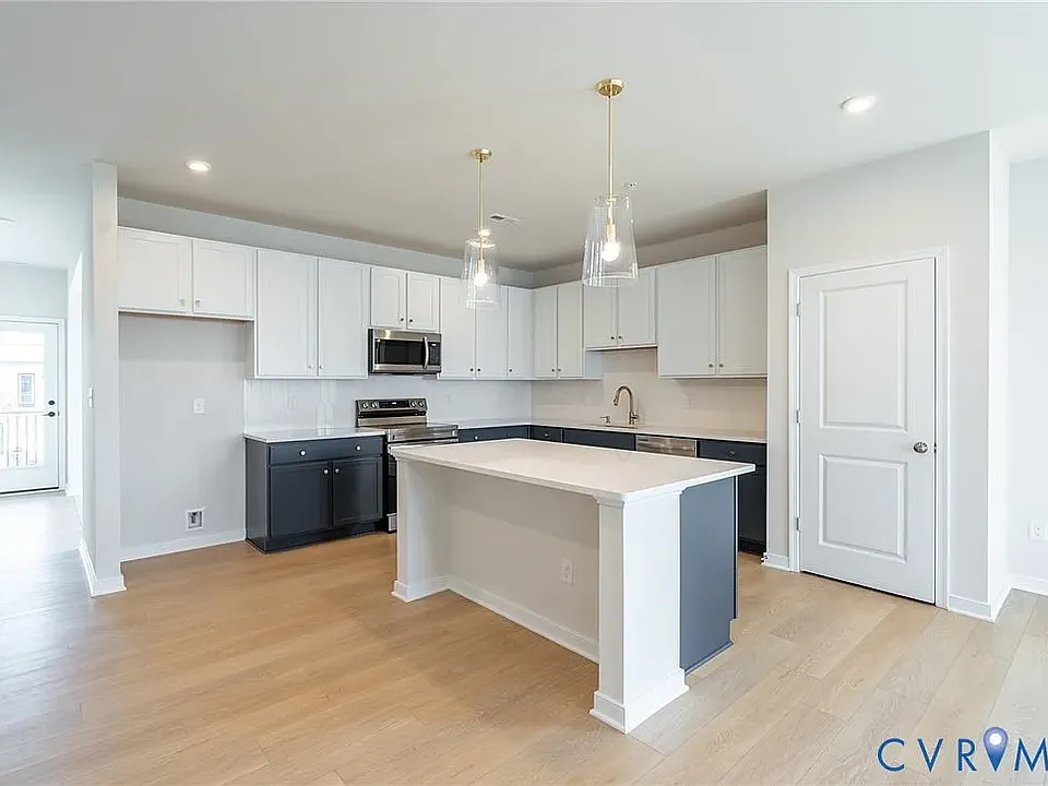 3406-4A Carlton St