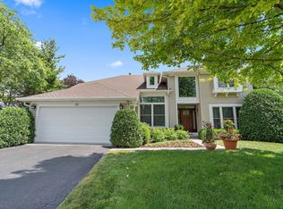 73 Shelby Ct, Vernon Hills, IL