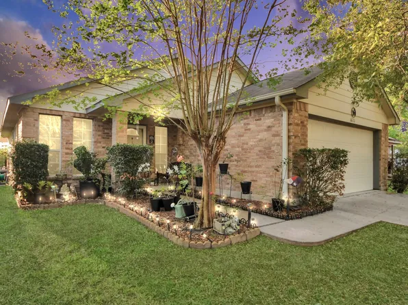 1611 Bob White St, Brookshire, TX 77423