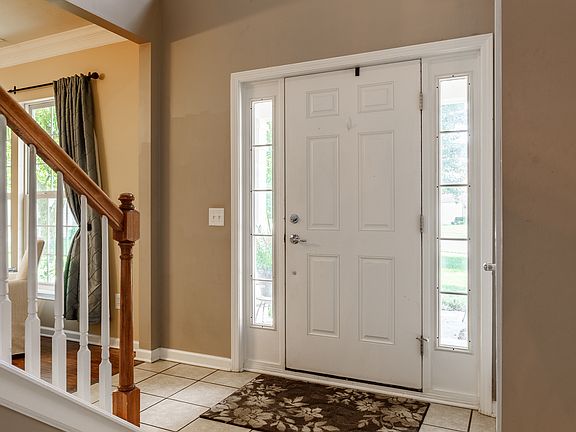 5th image of 650 Lynton Way
