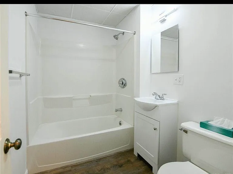 26 Eastwood Ave — Photo 5