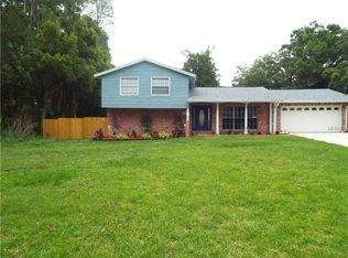 17125 Orangewood Dr, Lutz, FL 33548