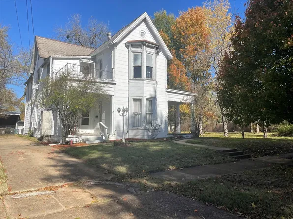 308 W 5th St, Bonham, TX 75418