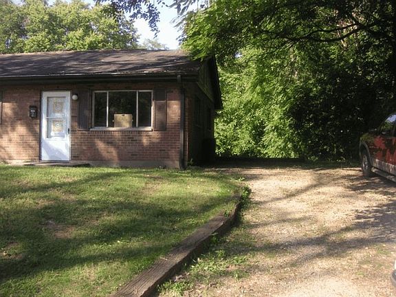 3rd image of 2825 Plymouth St APT 2