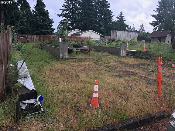 2nd image of 16407 NE 11th St