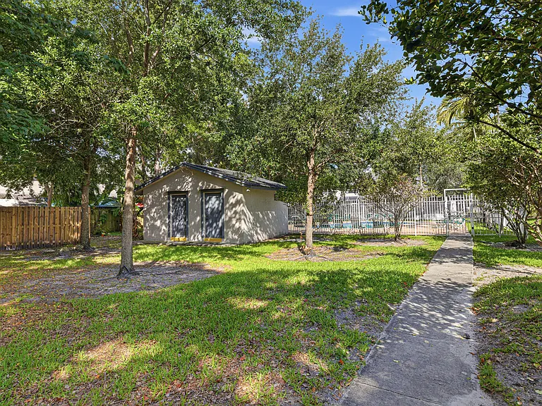 8207 Fairway Rd — Photo 30