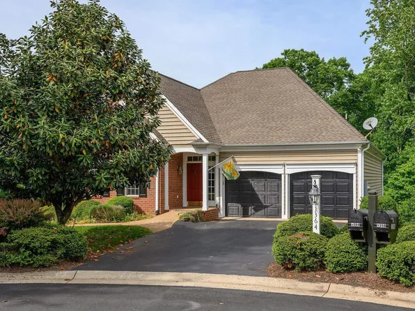1364 Courtyard Dr, Charlottesville, VA 22903