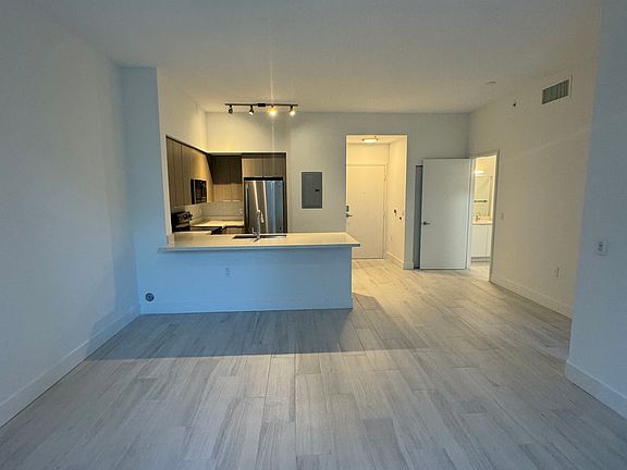 2nd image of 602 E Dania Beach Blvd #506