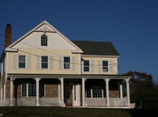 1019 W Lake Ave, Rahway, NJ 07065