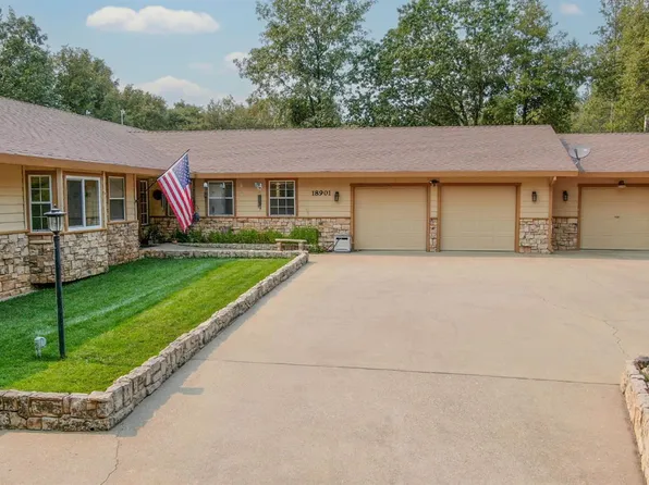 18901 Sylvia Dr, Pine Grove, CA 95665