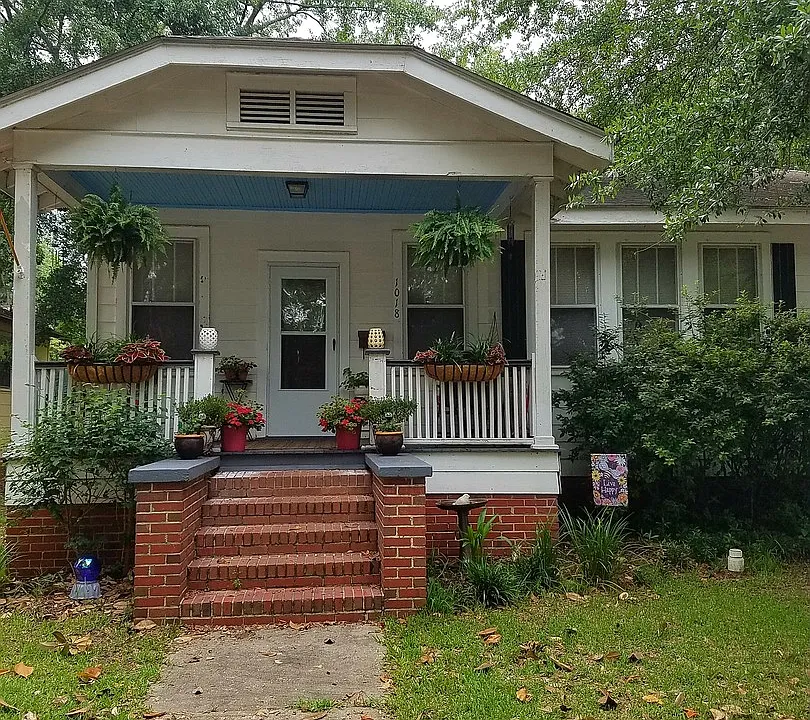 1018 Bethany St