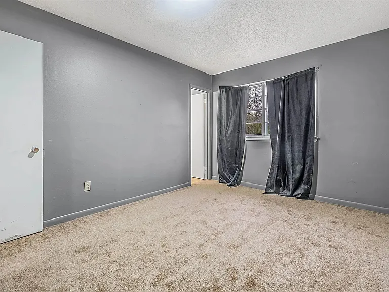 1219 N Parker St — Photo 20