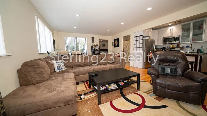 Rented by Sterling Realty Solution Inc | media 6