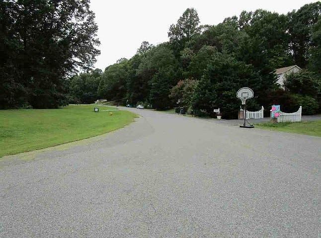 2nd image of 39507 Thomas Dr