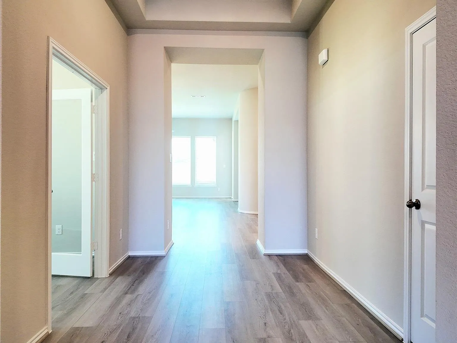 4 bed, 3.0 bath, 2534 sqft, $2,950 — Photo 3