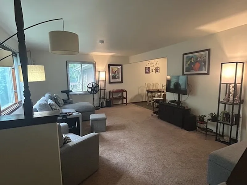 2 bed, 1.5 bath, $1,250 — Photo 3