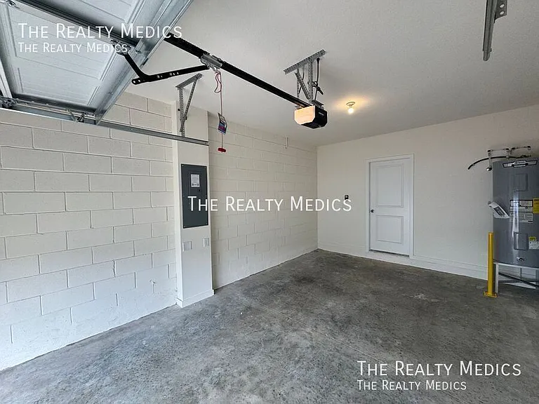 16594 Barbours Creek Way — Photo 27