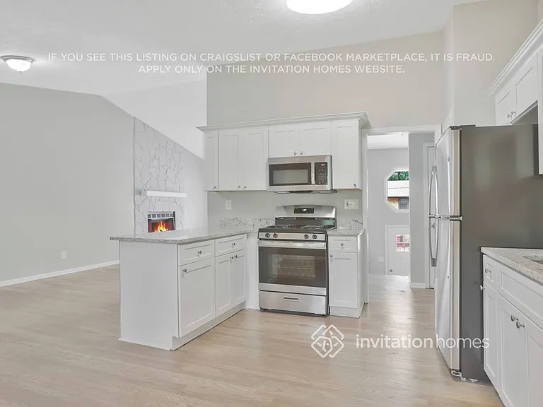 724 Pepperwood Ln — Photo 6