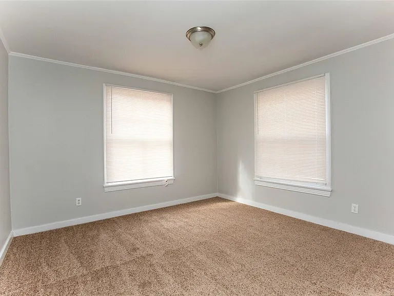 1521 S Pierce St — Photo 11