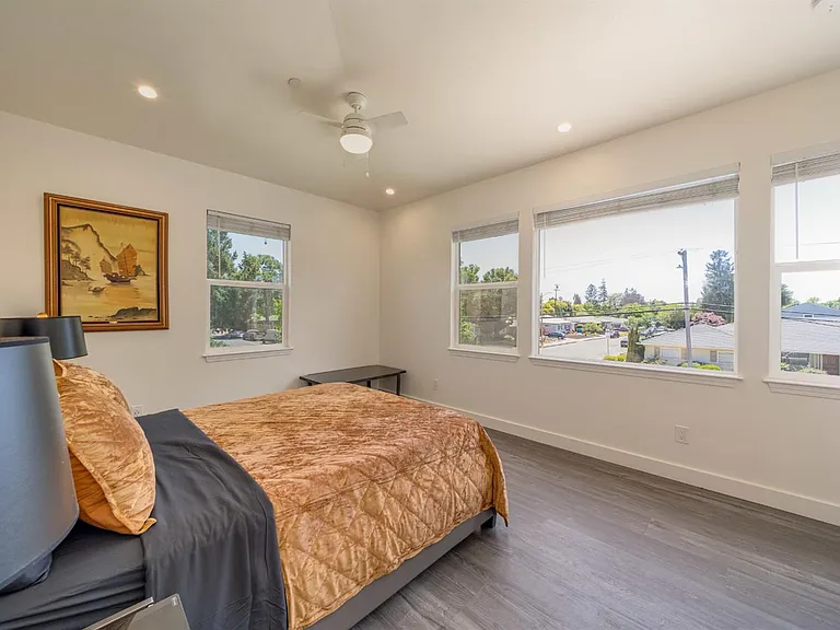 532 Yulupa Ave — Photo 12
