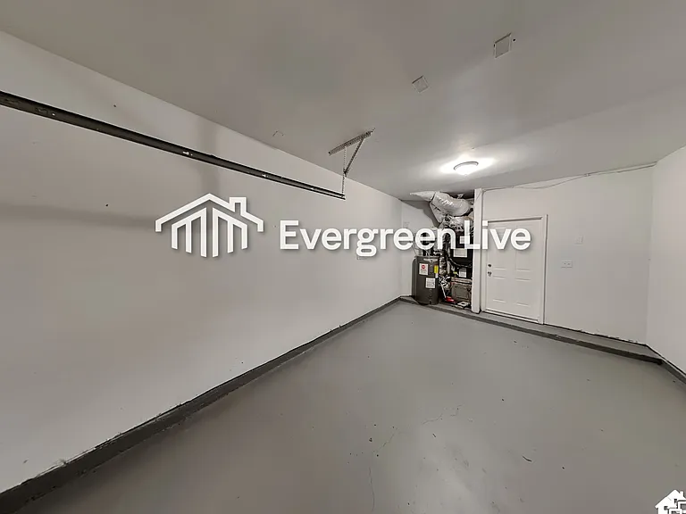 2821 Godby Rd — Photo 17