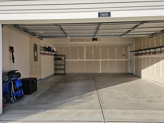 2nd image of 5608 Grosbeak Dr