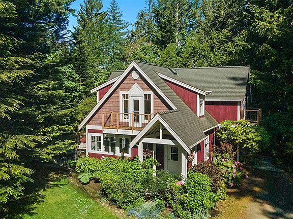 3rd image of 6280 A Sooke Rd