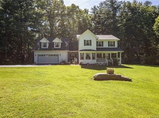 225 Waterford Dr, Mills River, NC 28759