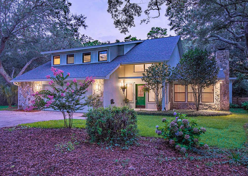 1st image of 265 Dominica Cir W