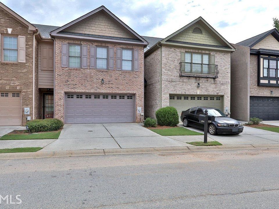 1st image of 1715 Oakbrook Lake Dr