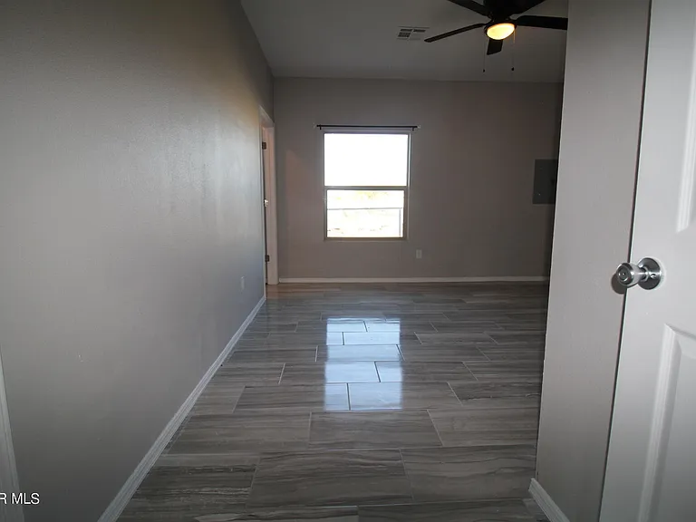 517 Val Verde St #B — Photo 29
