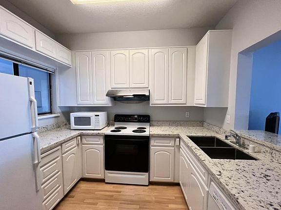 5th image of 4661 Albany Cir APT 112