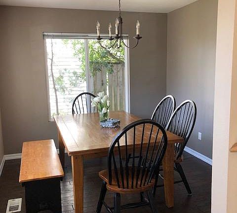 3rd image of 7028 Autumn Ave SE