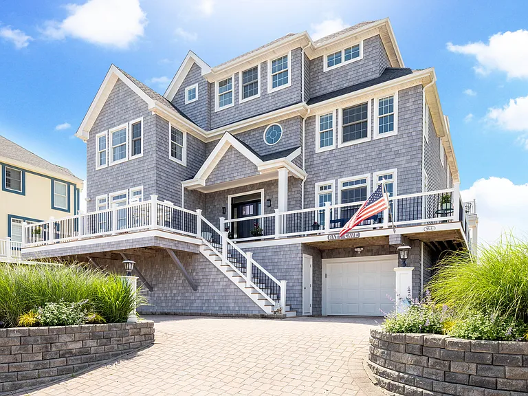 951 Dune Rd #A — Photo 4