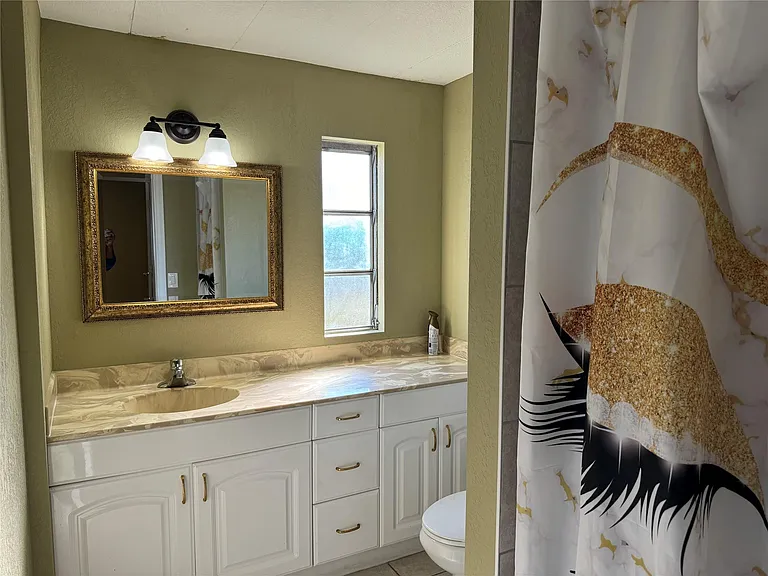 3028 Lakeshore Dr — Photo 31