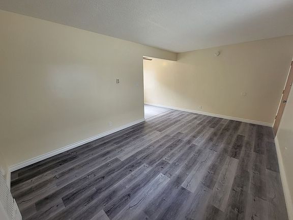 3rd image of 4350 W 130th St APT 10