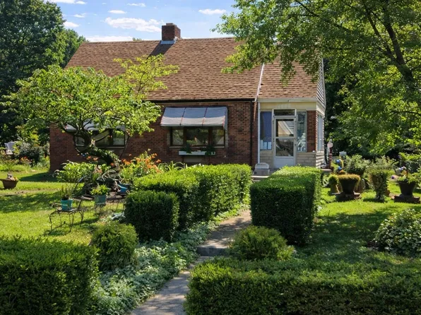 1400 Bryn Mawr Dr, Dayton, OH 45406