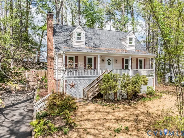 8236 Oxer Rd, North Chesterfield, VA 23235