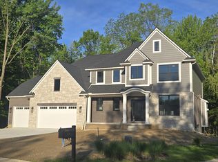 5850 Windrift Ct, West Bloomfield, MI 48324